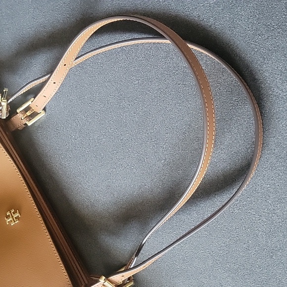 Tory Burch leather tote in tan - Picture 4 of 6